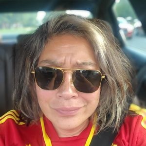 Meet your Posher, Ofelia